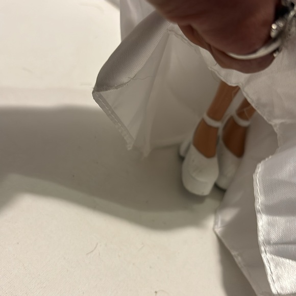 Yasmin Bratz with a New Gown & Chunky Shoes - Picture 11 of 12